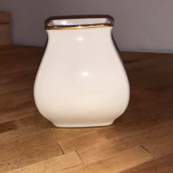 Lenox vase/jar - Picture 4 of 4